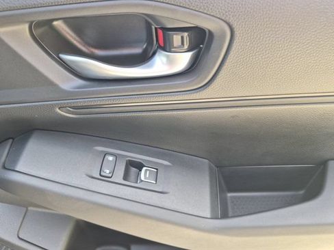Used 2025 Honda Accord LX image 33