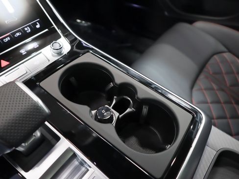 New 2026 Audi SQ8 Prestige image 21