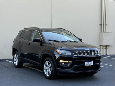 Used 2020 Jeep Compass Latitude w/ Popular Equipment Group image 3