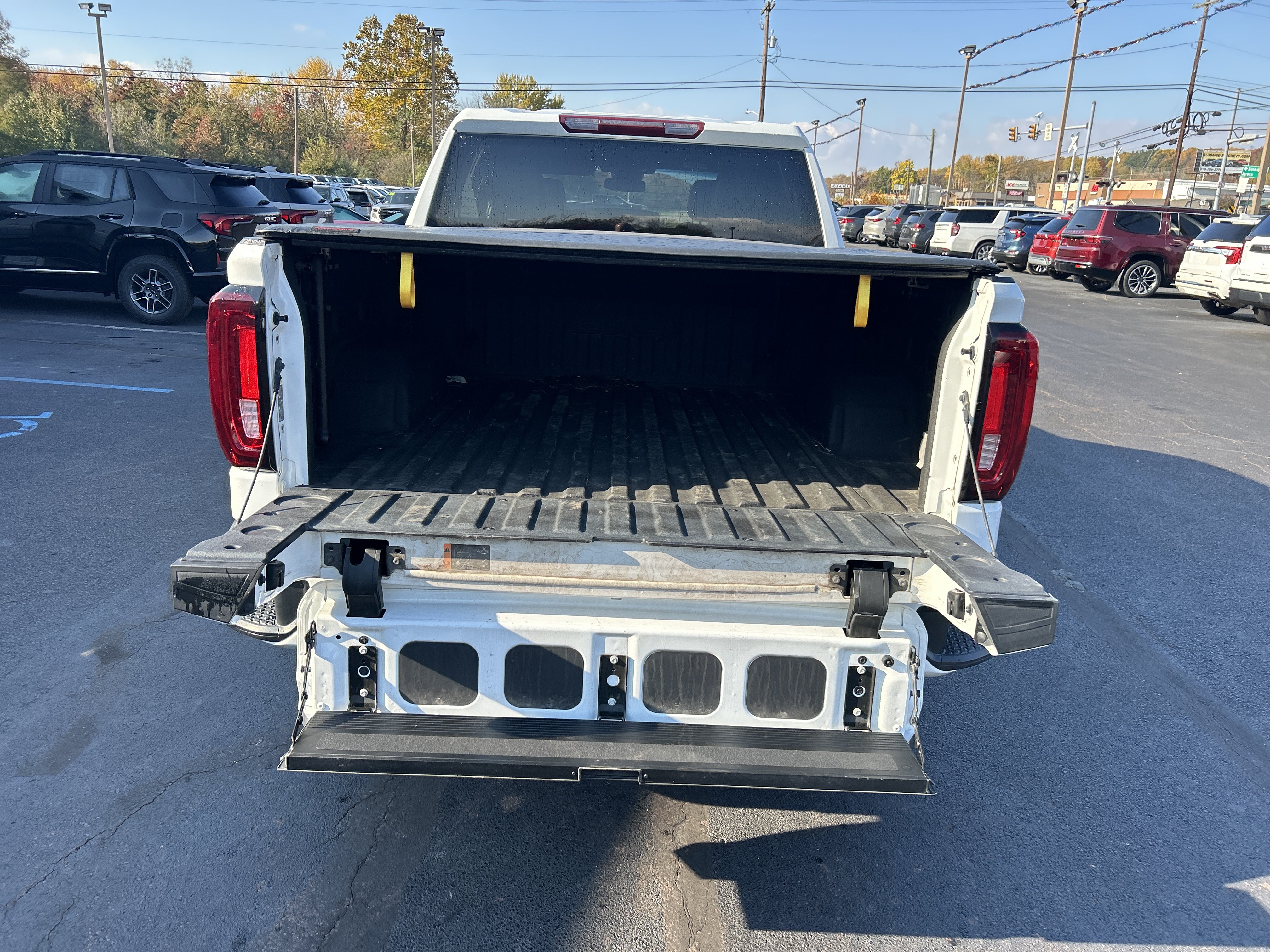 Used 2023 GMC Sierra 1500 AT4 AWD/4WD image 5