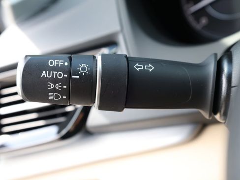 Used 2024 Acura RDX SH-AWD w/ Technology Package image 41
