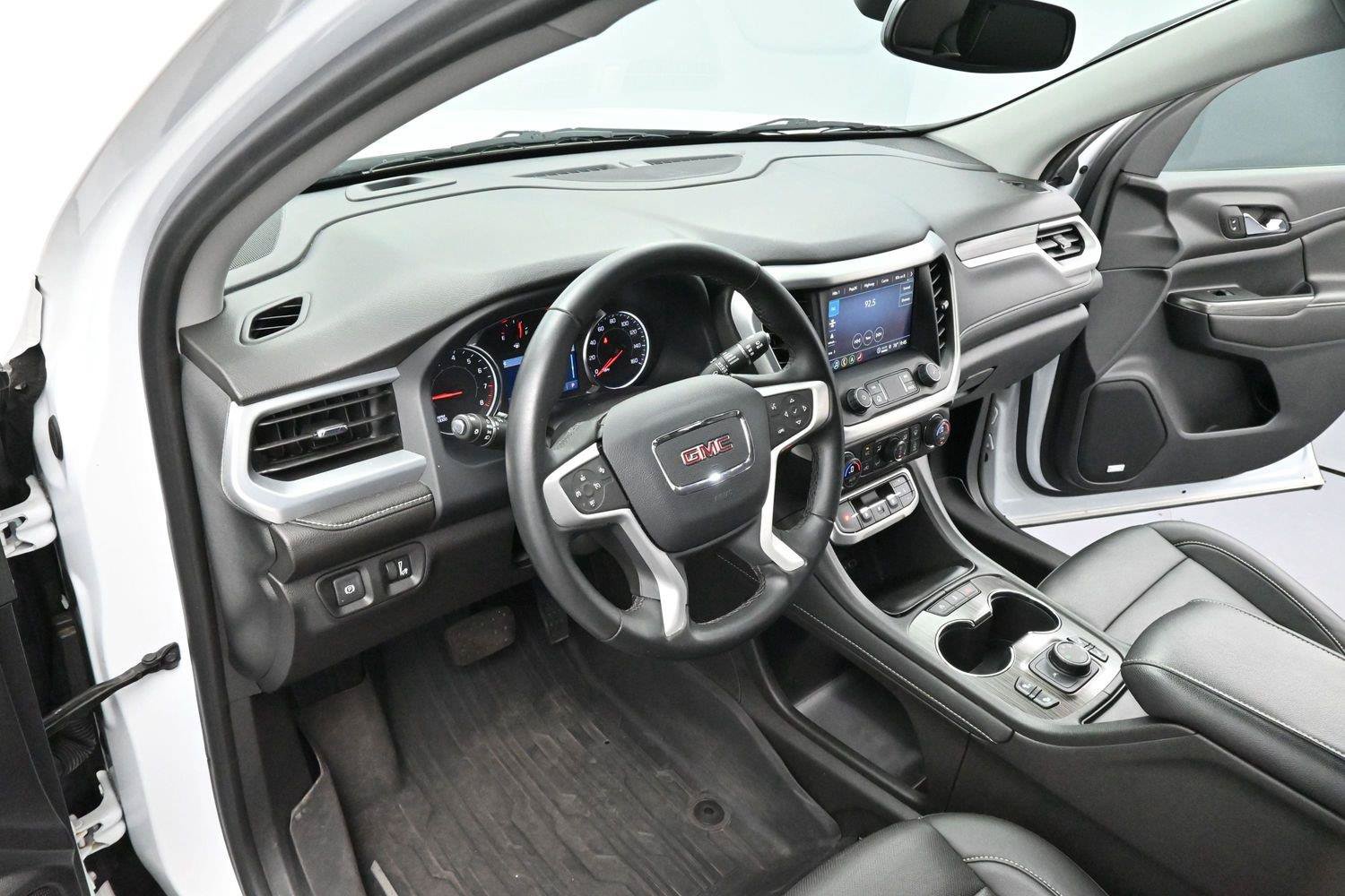 Used 2023 GMC Acadia SLT w/ LPO, Floor Liner Package AWD/4WD image 13