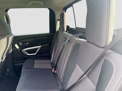 Used 2023 Nissan Titan SV w/ SV Convenience Package RWD image 23