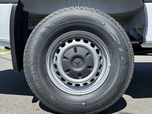 New 2025 Mercedes-Benz Sprinter 2500 image 11