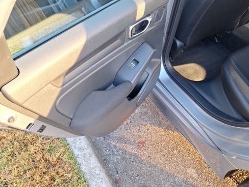 Used 2022 Honda Civic Sport image 11