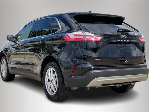 Used 2024 Ford Edge SEL image 4