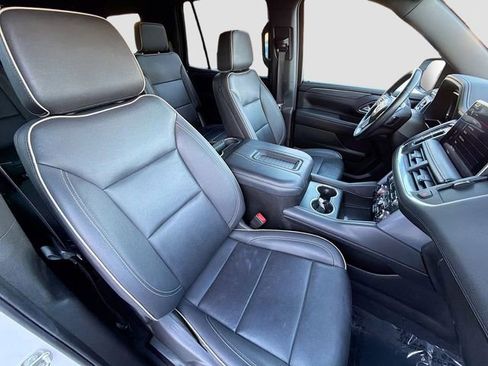 Used 2023 GMC Yukon SLT AWD/4WD image 14