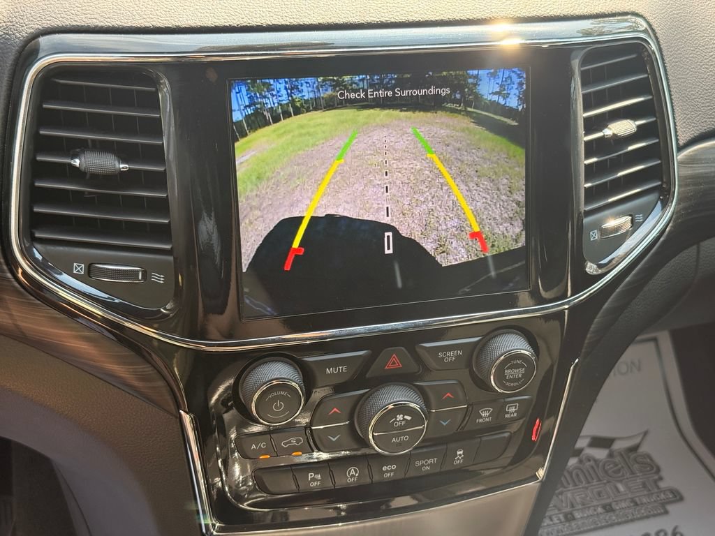 Used 2021 Jeep Grand Cherokee Altitude AWD/4WD image 19