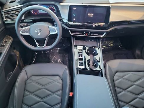 New 2026 Volkswagen Atlas Cross Sport SE image 14
