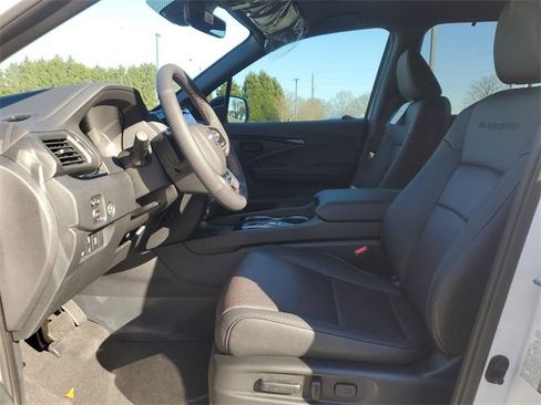 New 2025 Honda Passport Black Edition image 10