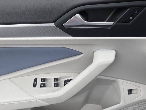 New 2026 Volkswagen Jetta SE FWD image 13