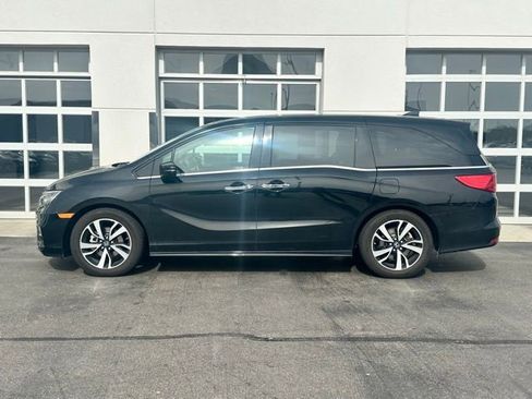 Used 2020 Honda Odyssey Elite image 3