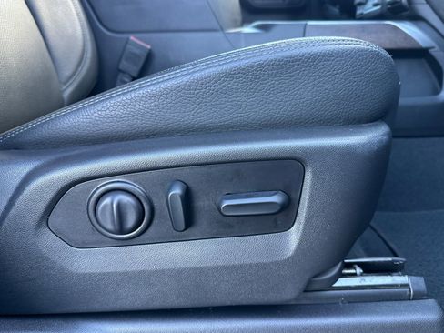 Used 2020 GMC Sierra 3500 Denali w/ Denali Ultimate Package image 22