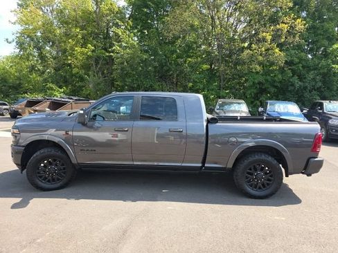 Used 2025 RAM 2500 Limited AWD/4WD image 4