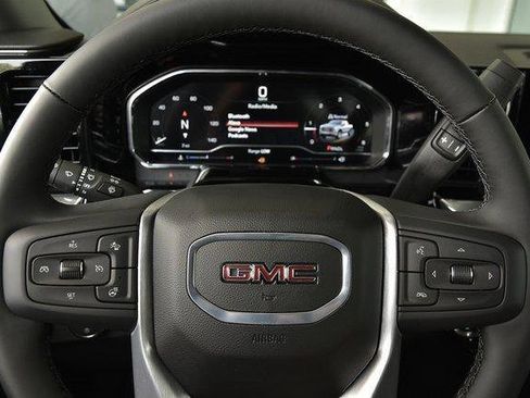 New 2025 GMC Sierra 1500 SLE w/ Preferred Package image 38