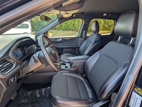 Used 2023 Ford Escape ST-Line w/ Tech Pack #1 image 10