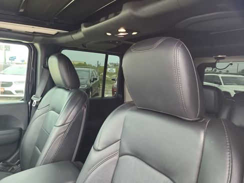 Used 2021 Jeep Wrangler Unlimited Sahara AWD/4WD image 20