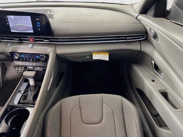 New 2026 Hyundai Elantra SEL FWD image 37