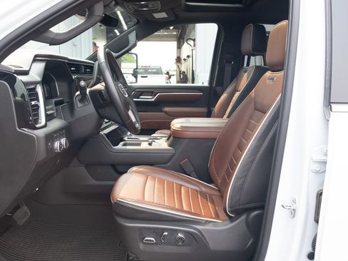 Used 2026 GMC Sierra 3500 Denali Ultimate AWD/4WD image 12