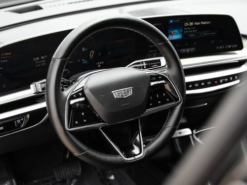 Used 2024 Cadillac Lyriq Luxury RWD image 12