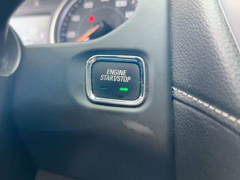 Certified 2023 GMC Acadia SLE w/ Driver Convenience Package image 26