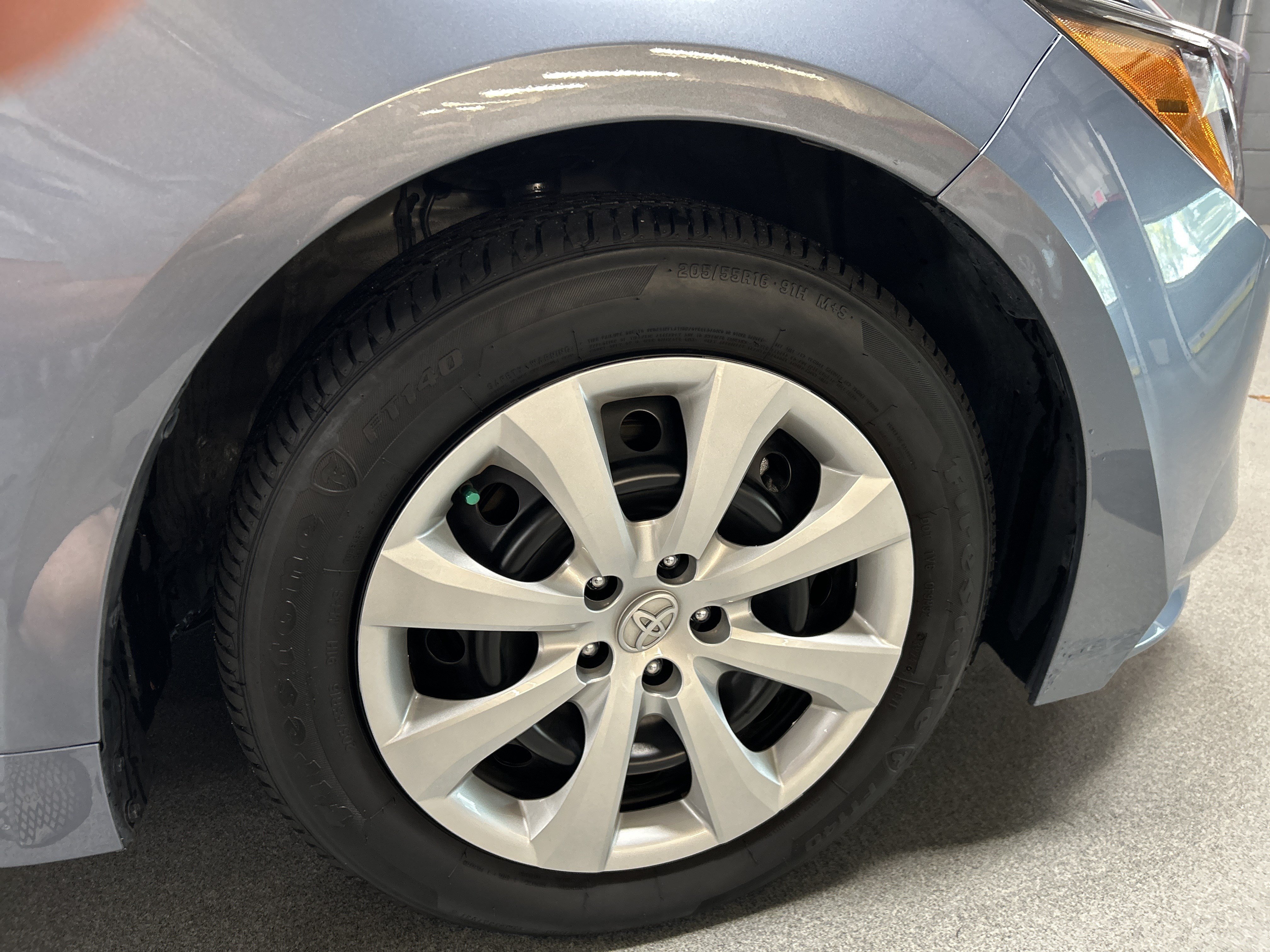 Used 2025 Toyota Corolla LE FWD image 13