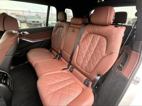 Used 2025 BMW X7 xDrive40i w/ M Sport Package image 30