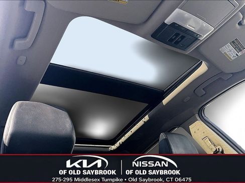 Used 2023 Nissan Rogue SL AWD/4WD image 27