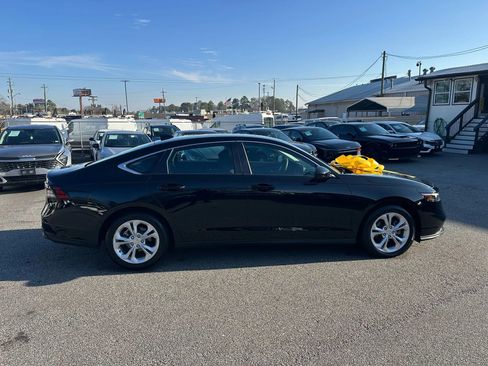 Used 2025 Honda Accord LX image 9