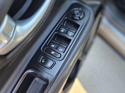 Used 2017 Jeep Renegade Altitude image 20