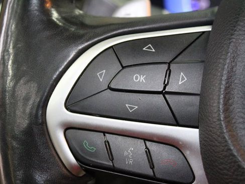 Used 2015 Chrysler 200 C w/ Sun/Sound Group image 19