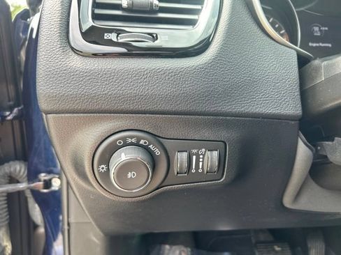Used 2019 Jeep Compass Limited AWD/4WD image 29