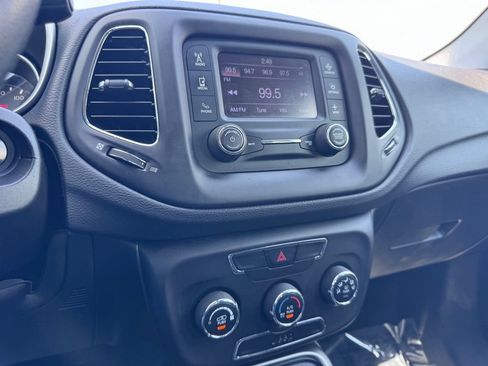 Used 2018 Jeep Compass Sport AWD/4WD image 27