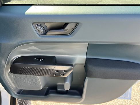 New 2026 Ford Maverick XL image 38