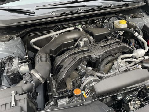 Used 2025 Subaru Crosstrek 2.0i Premium image 34