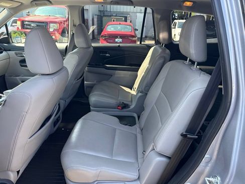 Used 2021 Honda Pilot Elite image 11