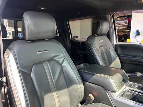 Used 2015 Ford F150 Platinum w/ Equipment Group 701A Luxury AWD/4WD image 12