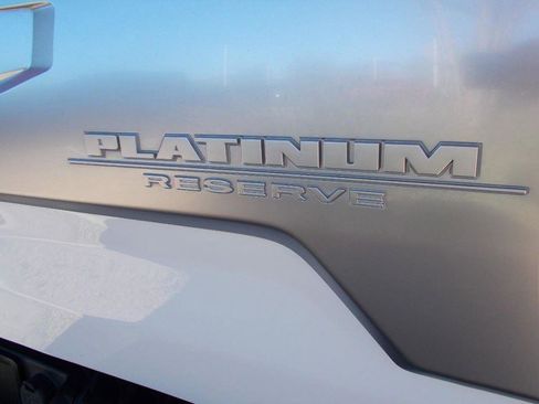 Used 2023 Nissan Titan Platinum Reserve w/ Moonroof Package image 9