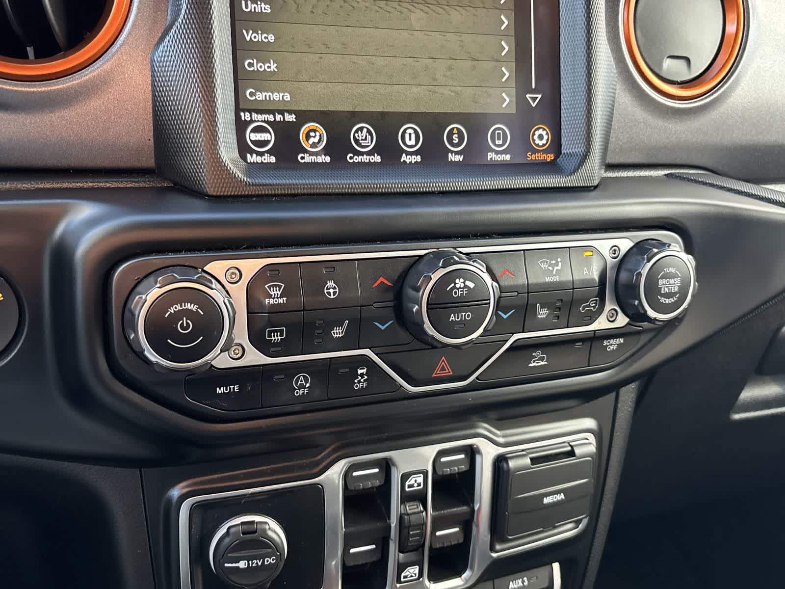Used 2021 Jeep Gladiator Mojave AWD/4WD image 27