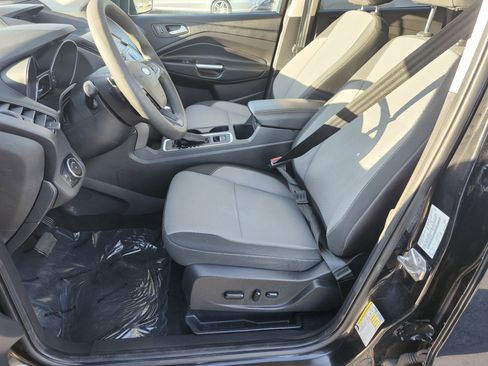 Used 2017 Ford Escape SE image 23