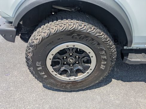 Used 2022 Ford Bronco Big Bend w/ Sasquatch Package AWD/4WD image 10