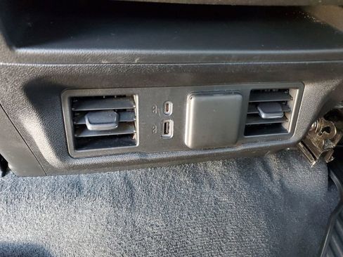 Used 2022 Chevrolet Silverado 1500 LT image 10