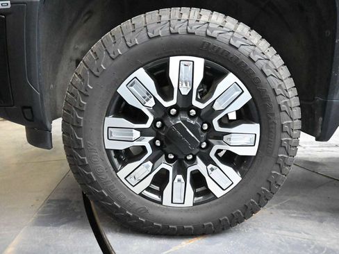 Used 2024 GMC Sierra 2500 Denali w/ Denali Reserve Package image 5