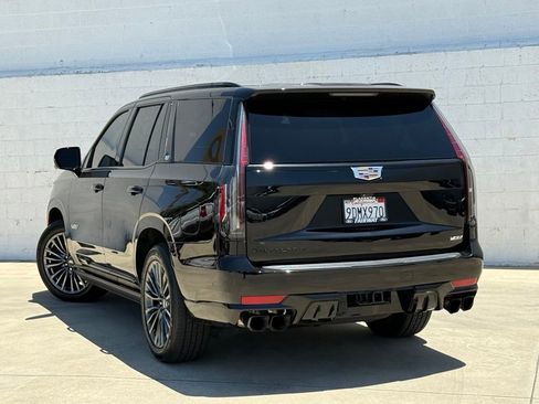 Used 2023 Cadillac Escalade V w/ Heavy-Duty Trailer Package AWD/4WD image 4