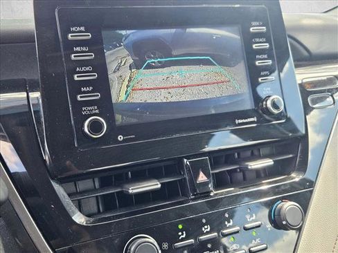 Used 2021 Toyota Camry LE image 9