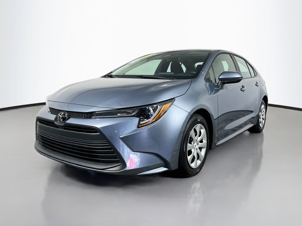 Used 2025 Toyota Corolla LE FWD image 7