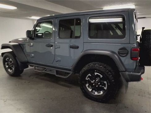 Used 2024 Jeep Wrangler Unlimited Rubicon w/ Technology Group image 6