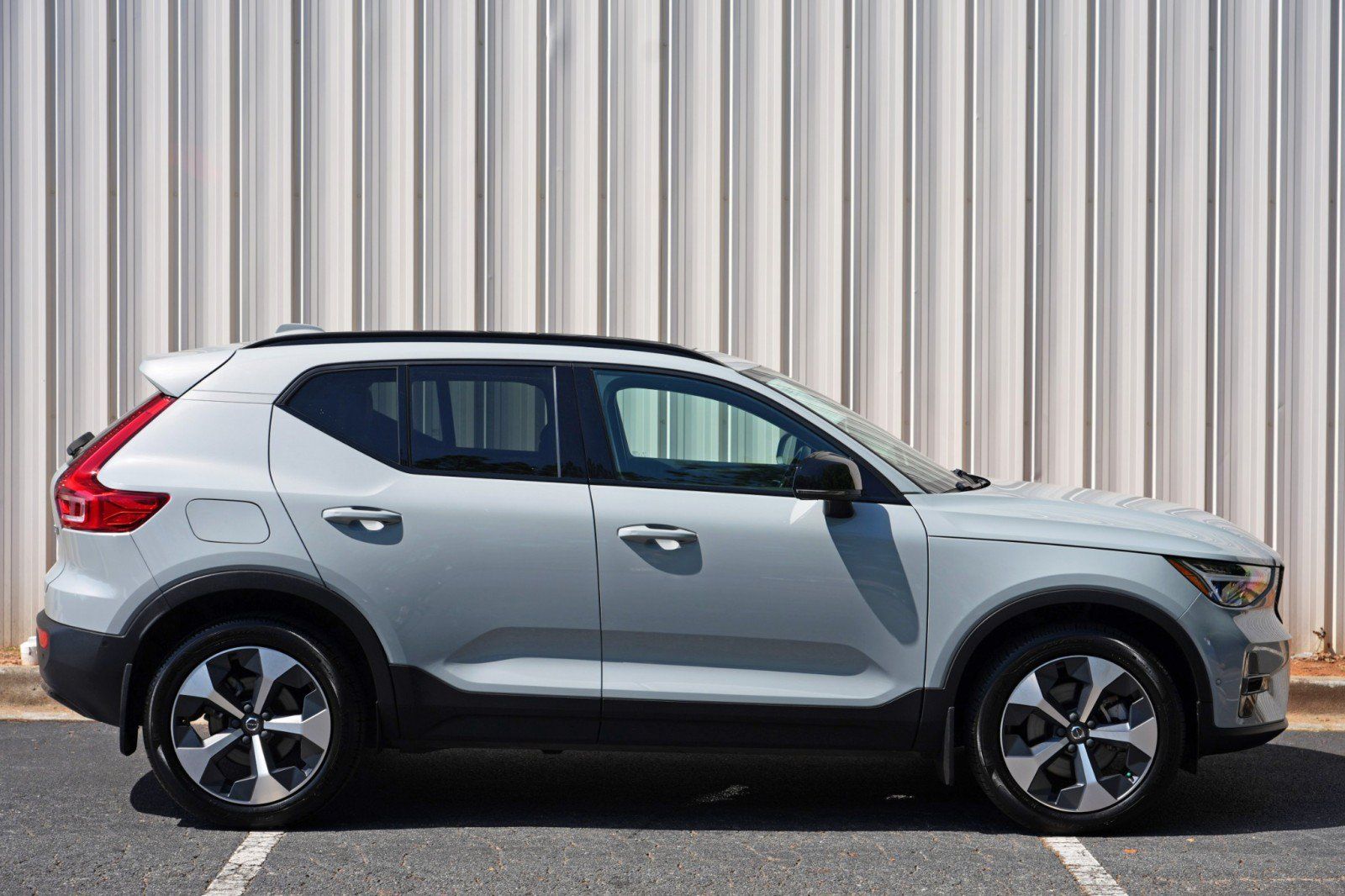 Used 2024 Volvo XC40 B5 Plus w/ Climate Package AWD/4WD image 52