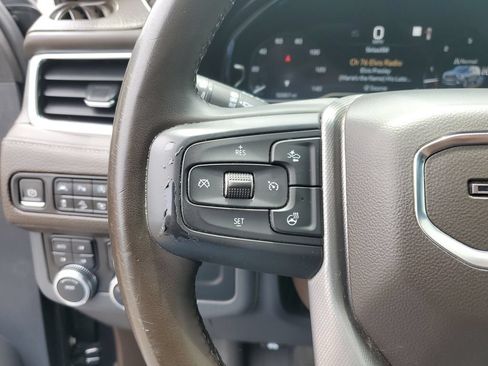 Used 2023 GMC Yukon XL Denali AWD/4WD image 24