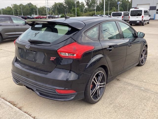 Used 2017 Ford Focus ST FWD image 13